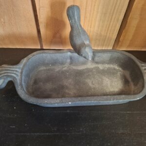 mangeoire en fonte gris