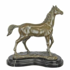 cheval en bronze sur marbres signe milo