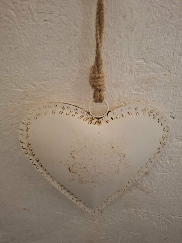 Cœur en metal blanc antique  16 cm -