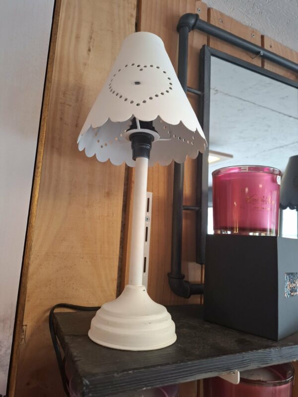 lampes en métal abat-jour métal cœur blanc