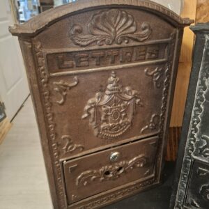 Boite aux lettres en fonte d'aluminium marrons