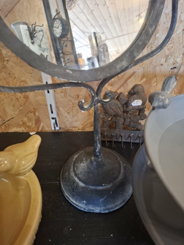 MIroir sur pied en fer forge gris patiner – Image 2