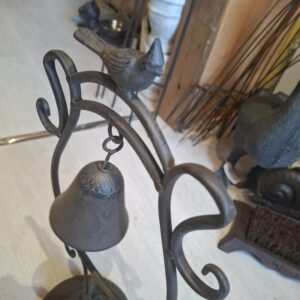 Cloche de jardin en fer forge et fonte
