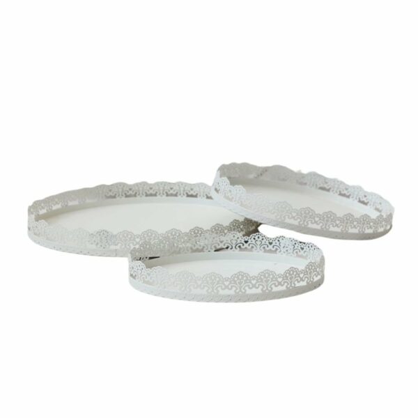 Set de 3 plateaux à gateaux motif dentelle en métal blanc L.35-30-25 cm