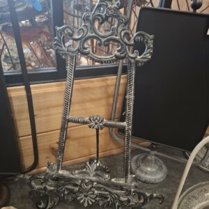 Lutrin en fonte patiner gris