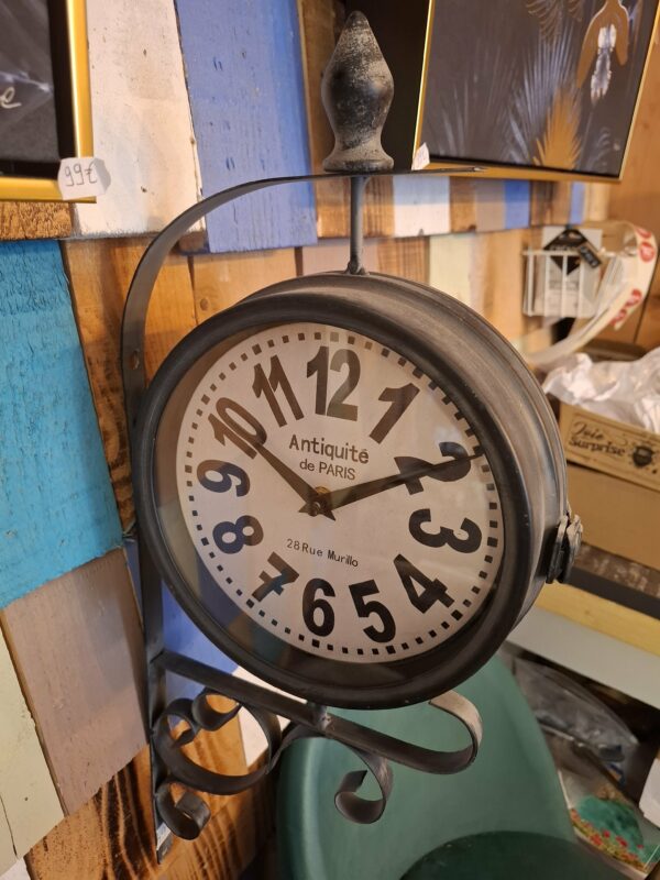 Horloge de gare en métal gris antiquité paris