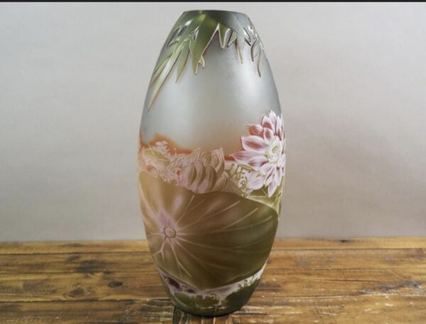 UN VASE EN VERRE CAMÉE ‘LILLY POND’  41 cm – Image 4