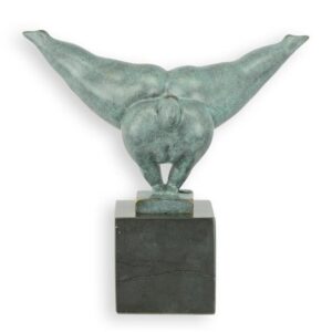 Danseuse en bronze finition verte