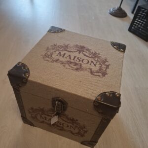 Malle carre 25 x 25 cm tissus maison